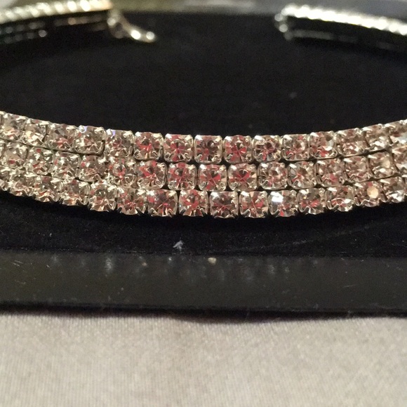 Three Row Rhinestone Collar Necklace - Picture 4 of 6